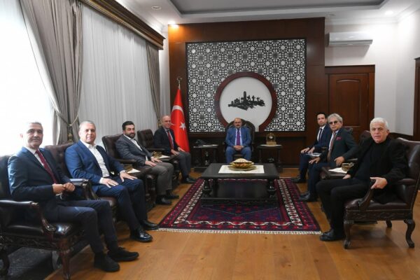 BALIKESİR VALİSİ İSMAİL USTAOĞLU’NA ZİYARET GERÇEKLEŞTİRİLDİ